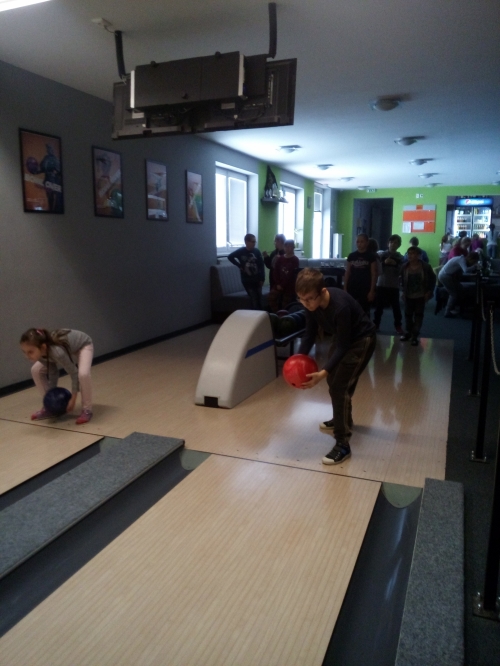 Štvrtáci na bowlingu