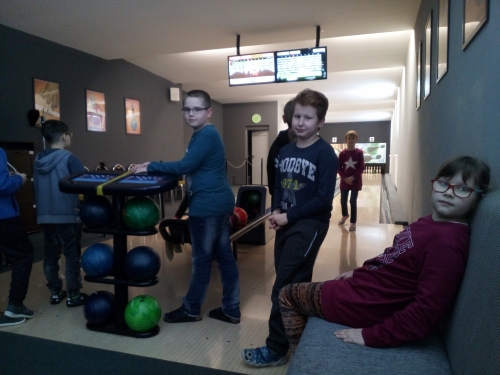 Štvrtáci na bowlingu