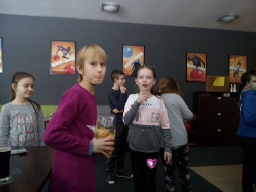 Štvrtáci na bowlingu